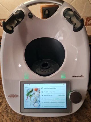 Thermomix TM6 con libro Ideas sencillas