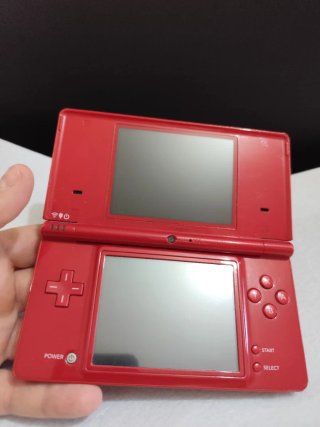 Nintendo DSi Red