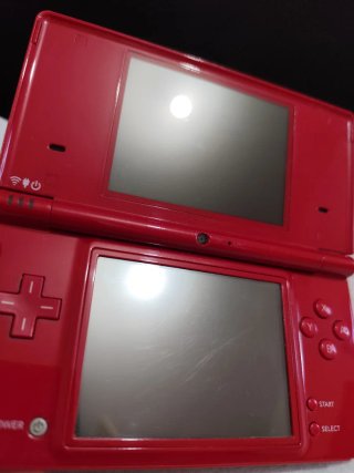 Nintendo DSi Red