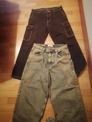 Pantalones vaqueros chico talla 40. Buen estado.