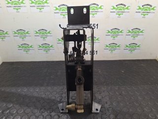 Pedal del freno nissan atleon 35-13 103525