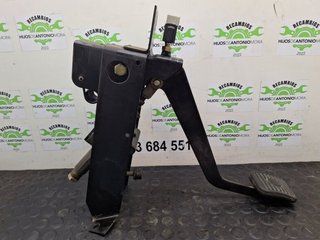 Pedal del freno nissan atleon 35-13 103525