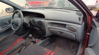 Renault Megane Rojo 1997 para despiese