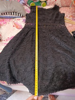 Vestido negro encaje mujer