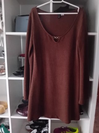 Precioso vestido y obsequio de 3 prendas