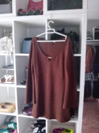 Precioso vestido y obsequio de 3 prendas
