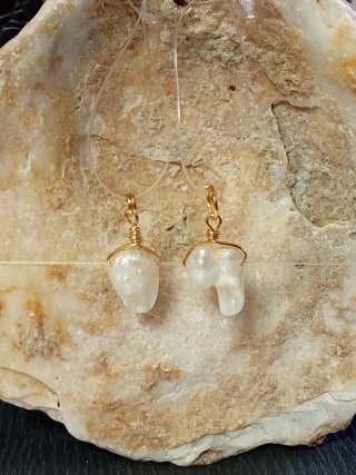 Colgantes Perlas Grandes Barrocas dientes de lobo