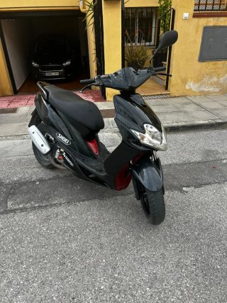 Yamaha Jog RR Negra