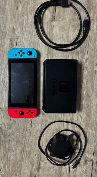Nintendo Switch + Accessori e Giochi