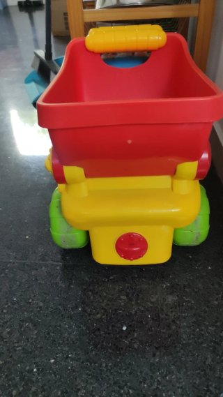 Clementoni Camión Correpasillos Bebé