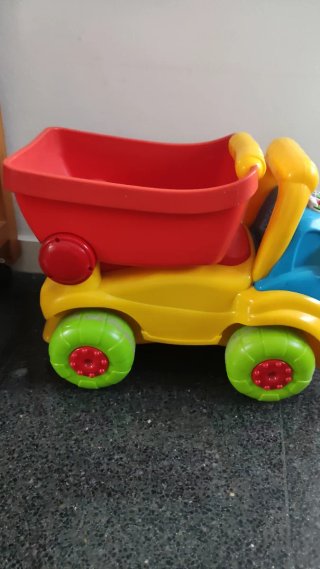 Clementoni Camión Correpasillos Bebé