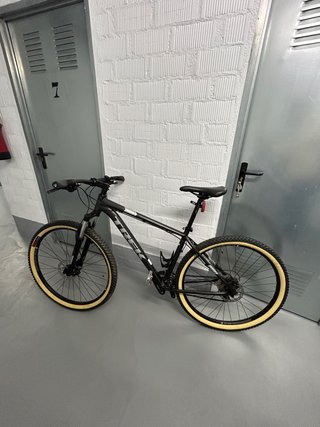 Bicicleta Trek Marlin 6 MTB