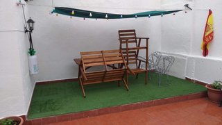 Conjunto jardín: mesa, banco y 2 sillones