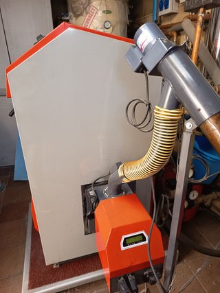 Caldera Pellet ATMOS D14P + Depósito Inercia y ACS
