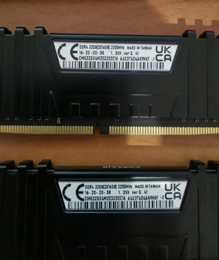 Kit Memoria RAM DDR4 Corsair Vengeance LPX