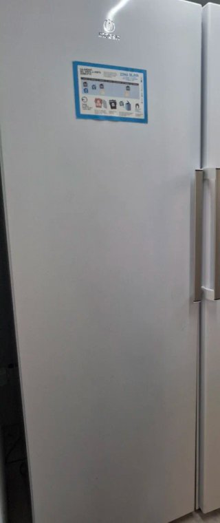 Congelador vertical blanco