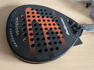 Pala Padel Bullpadel Vertex 04 Hybrid. Leer...