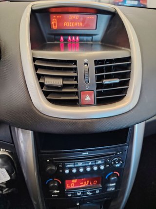 Peugeot 207 2009