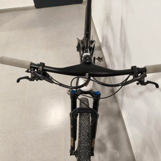 Berria Mako 7.0 full carbón✅