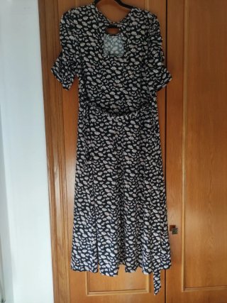 Vestido negro estampado floral