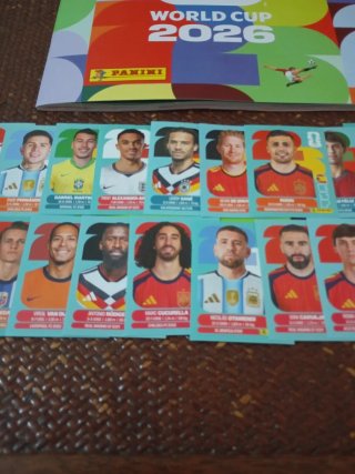 Álbum Mundial 2026 + 20 cromos jugadores.