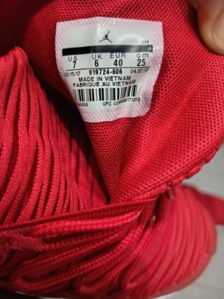 Zapatillas Jordan Rojas
