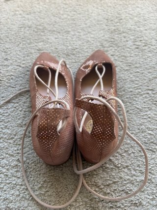 Zapatos planos dorados y rosas mujer