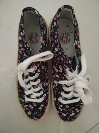 Zapatos Merkal flores