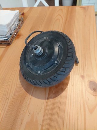 Rueda motorizada patinete eléctrico