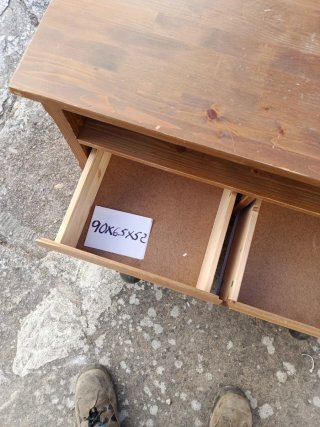 Mueble de madera con cajones en Fuencemillan