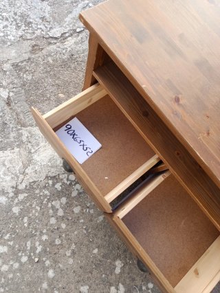 Mueble de madera con cajones en Fuencemillan