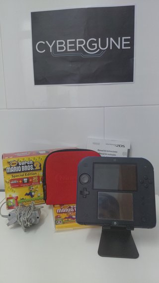 Nintendo 2DS Edizione Speciale Super Mario Bros. 2