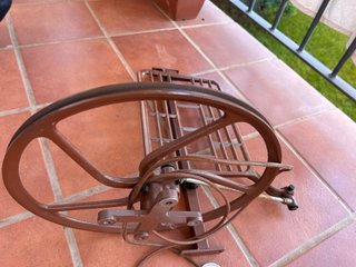 Pedal y rueda máquina de coser