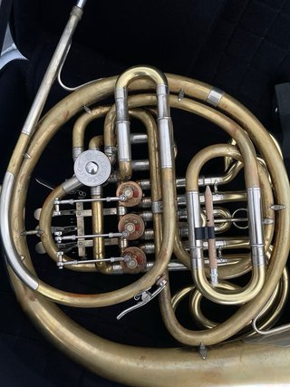 Trompa Alexander 103 messing sin laca