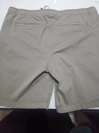 Bermuda Beige Pantalón Corto