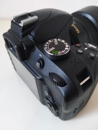 Vendo Nikon D3300 , Lente 50mm f/1.8G , flash