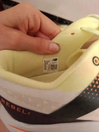 Zapatillas New Balance v4 Rebel Running