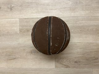 Palla da basket marrone