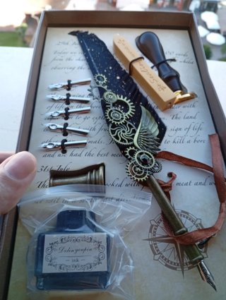 Pluma Steampunk con Accesorios