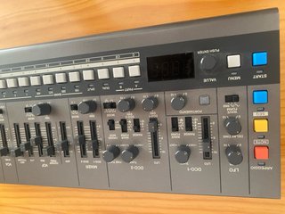 Roland JX-08 Boutique + PG-800 + Funda Roland