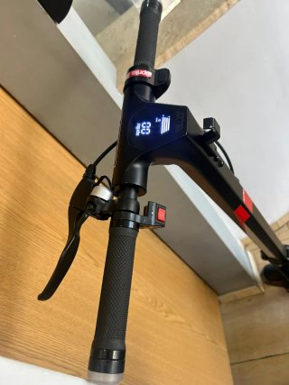 Patinete Eléctrico Aprilia eSR2 Negro/Rojo