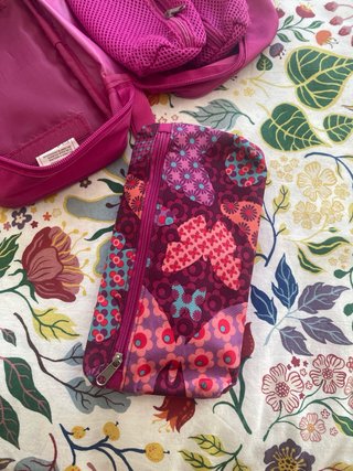 Estuche infantil mariposas y flores