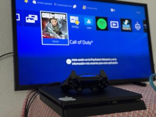 PS4 Slim 1TB Nera con Controller