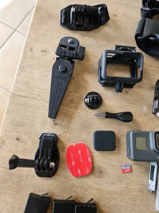 GoPro Hero 5 Black + Accesorios
