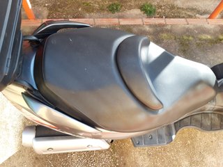 Suzuki Burgman 125cc Maxi Scooter Gris