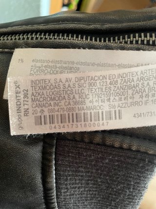 Chaqueta Zara efecto piel corta
