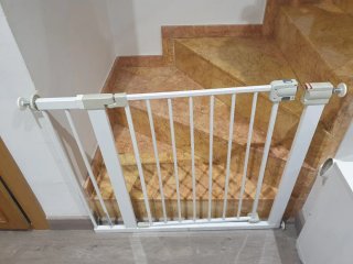 Barrera seguridad niños escaleras