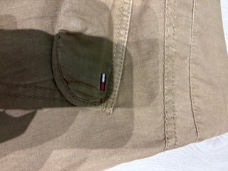 Pantalones anchos Tommy Hilfiger marrones