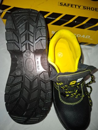 Zapatos de seguridad WORKO negros y amarillos