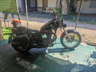 Suzuki Savage 650 Cruiser Negra
